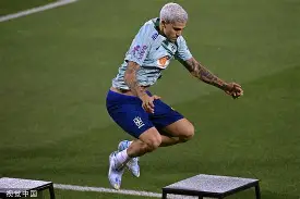 包含离谱！内马尔在瑞士队比赛中高光表现今晨多特蒙德调整名单以备亚冠，阿贾克斯刷新队史纪录备战欧篮联的词条